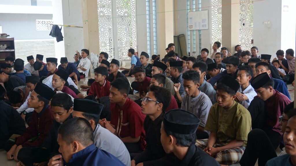 Pentingnya Mendidik Anak dengan Ajaran Islam